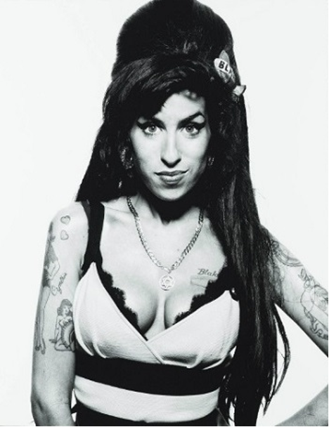 AMY WINEHOUSE MEMORABILIA